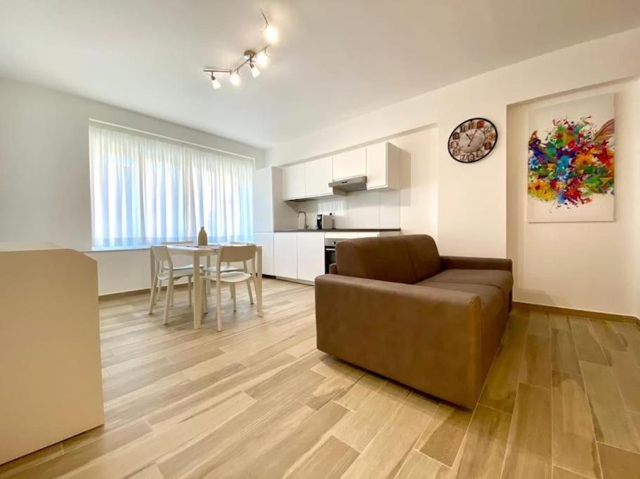 Un Raggio Di Sole Al Massimo Appartement Palermo Buitenkant foto