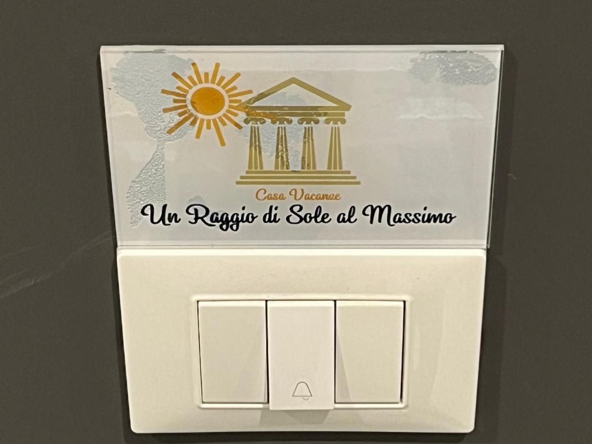 Un Raggio Di Sole Al Massimo Appartement Palermo Buitenkant foto