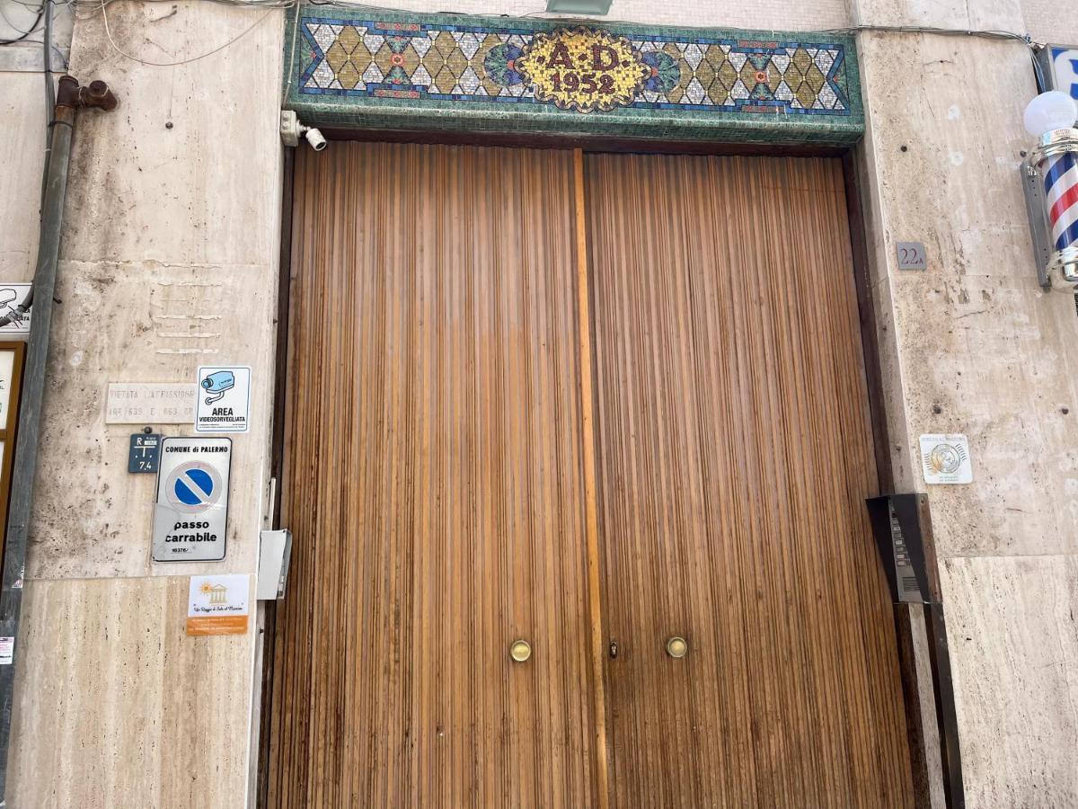 Un Raggio Di Sole Al Massimo Appartement Palermo Buitenkant foto